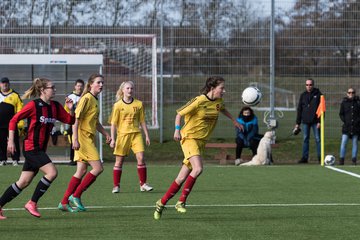 Bild 48 - B-Juniorinnen SG Weststeinburg/Bei - SV Fisia 03 : Ergebnis: 1:2